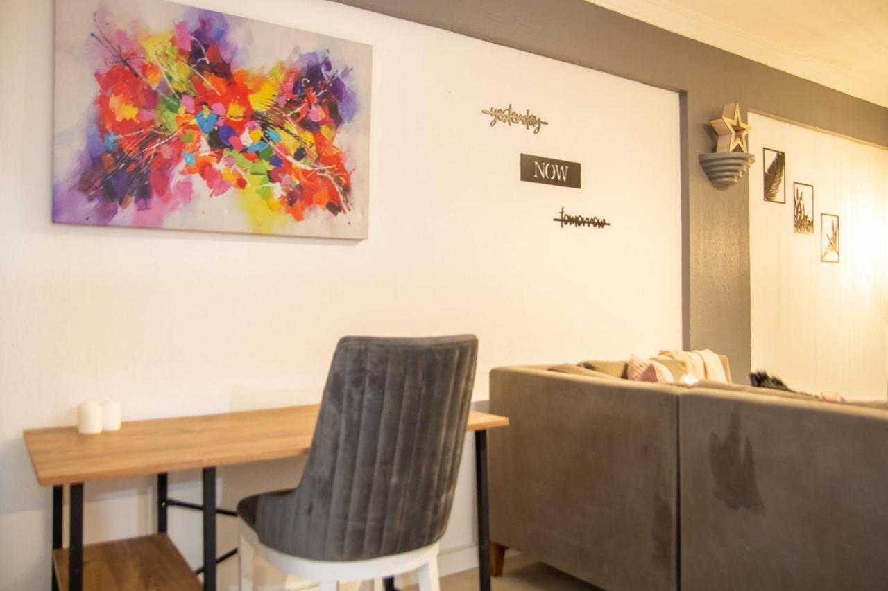 Amazing Flat Near The Coast With A Delightful Shared Terrace Close To Public Transportation In Karsiyaka 伊兹密尔 外观 照片