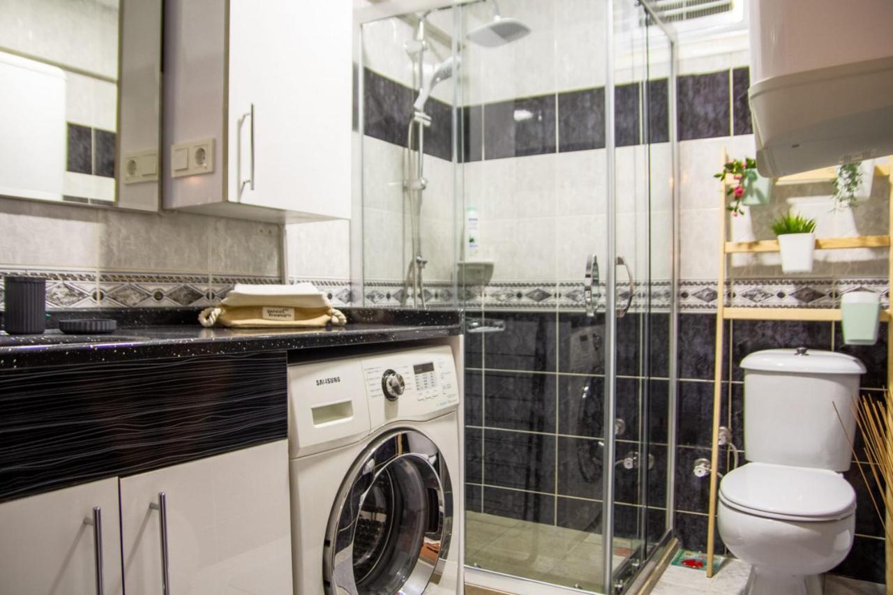Amazing Flat Near The Coast With A Delightful Shared Terrace Close To Public Transportation In Karsiyaka 伊兹密尔 外观 照片